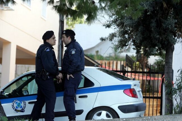 Ηλικιωμένος έβγαλε μαχαίρι σε 13χρονη και 30χρονη για να ασελγήσει σε βάρος τους