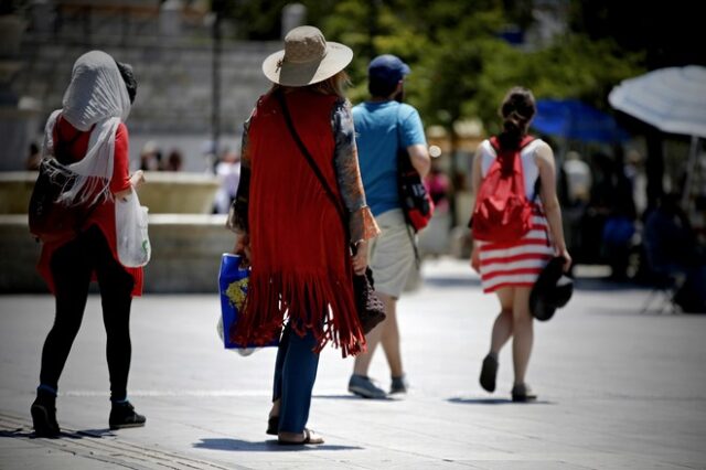 Αίθριος καιρός με αραιές νεφώσεις