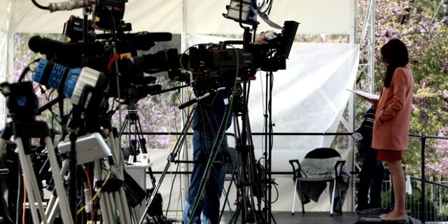 Ο χάρτης της επόμενης μέρας: Τι θα παίζουν τα κανάλια, οι πληρωμές και οι εργαζόμενοι