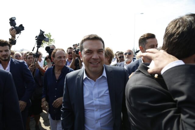 Εγκαινιάζει σχολείο στην Κεφαλονιά ο Τσίπρας