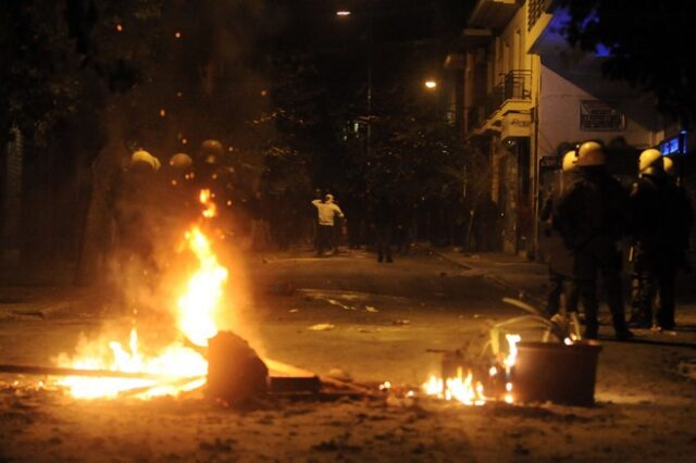 Ένταση τη νύχτα Πατησίων και Τοσίτσα, στο Πολυτεχνείο