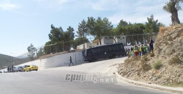 Καταγγελία δημοσιογράφου: ‘Χτύπησε γυναίκες από τη Συρία και ανήλικα παιδιά’