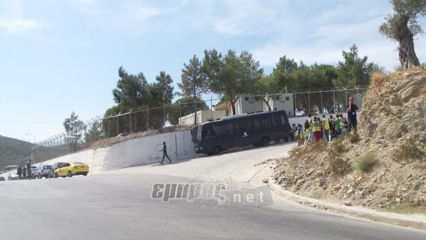 Καταγγελία δημοσιογράφου: ‘Χτύπησε γυναίκες από τη Συρία και ανήλικα παιδιά’