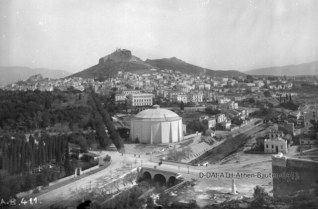 Όταν η Αθήνα είχε ποτάμι. 20 καρέ ενός άλλου κόσμου