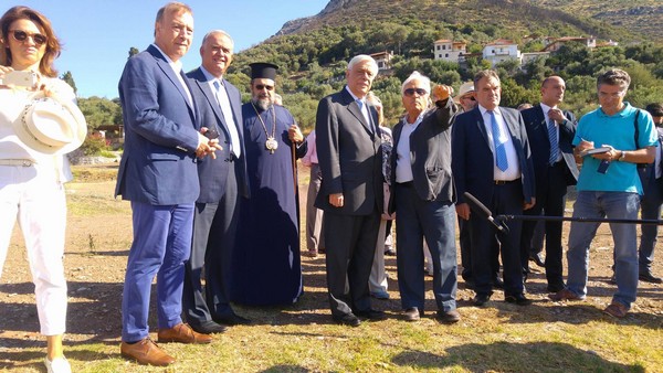 Παρουσία Παυλόπουλου τα αποκαλυπτήρια της προτομής του Αλ. Κουμουνδούρου