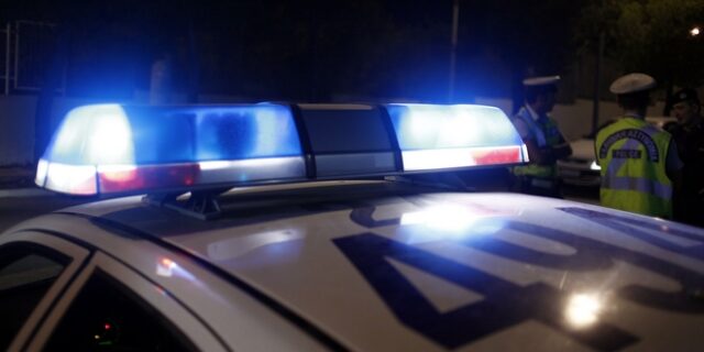 Σε εξέλιξη μεγάλη αστυνομική επιχείρηση στην Δυτική Αττική για τεράστιο κύκλωμα λαθρεμπόριου καπνού