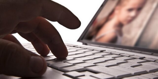 Συνελήφθη 74χρονος στην Κρήτη: “Ψάρευε” ανήλικα στο Ίντερνετ με ψεύτικα προφίλ
