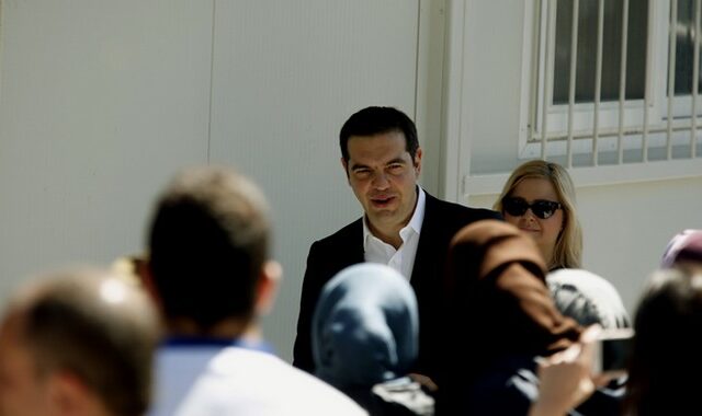 Διυπουργική σύσκεψη για το προσφυγικό, υπό τον Αλέξη Τσίπρα