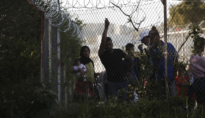 Καταδίκη ακροδεξιών για την επίθεση σε πρόσφυγες στη Χίο