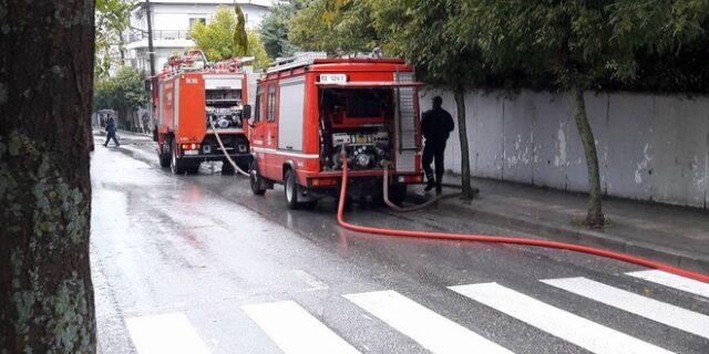 Φωτιά ξέσπασε στο δικαστικό μέγαρο Κοζάνης