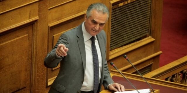 Εκτός γραμμής ΝΔ ο Σάββας Αναστασιάδης: Να πάρει κανάλι ο Σαββίδης