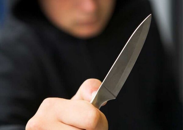 Σπείρα ανηλίκων τρομοκρατούσαν και λήστευαν συνομηλίκους τους