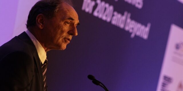 Σταθάκης: Μετασχηματισμός των ευρωπαϊκών θεσμών με αλλαγές και στο επίπεδο της λογοδοσίας και της δημοκρατίας