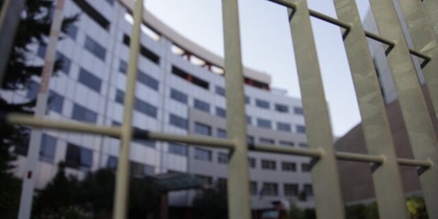 Η κυβέρνηση δεν αντέχει τα κανάλια όχι η αγορά