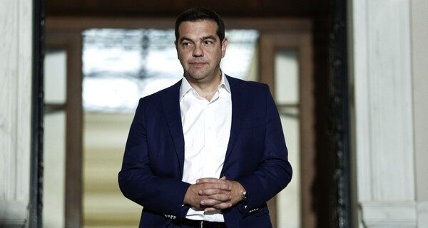Τηλεοπτικές άδειες, οικονομία και στο βάθος Ερντογάν