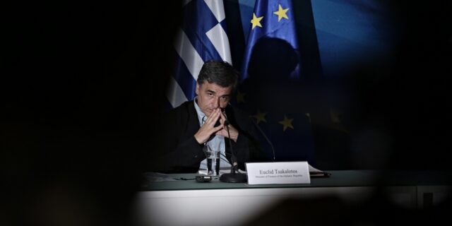 Σκληρό παζάρι κυβέρνησης – θεσμών