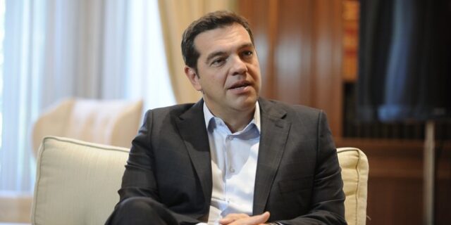 Τσίπρας για Γιούνκερ: Βήμα στη σωστή κατεύθυνση