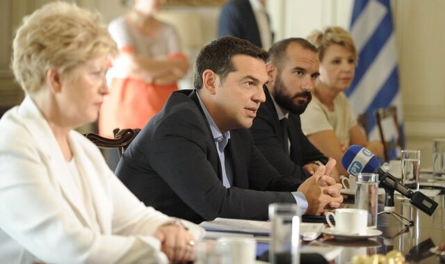 Τσίπρας: ‘Οι επόμενοι μήνες είναι οι πιο κρίσιμοι για την οικονομία’