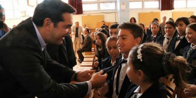 Ο Τσίπρας, ο μαθητής και η γραβάτα