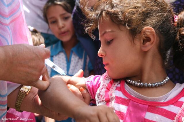 UNICEF: Εμβολιασμένα τα προσφυγόπουλα που θα ενταχθούν στα ελληνικά σχολεία