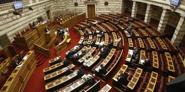 Πέρασαν τα προαπαιτούμενα με 152 «ναι» από ΣΥΡΙΖΑ – ΑΝΕΛ