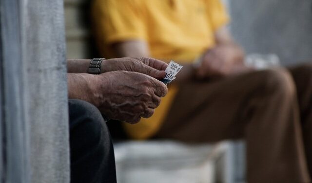 Στα 91,5 δισ. ευρώ τα φέσια στις ΔΟΥ