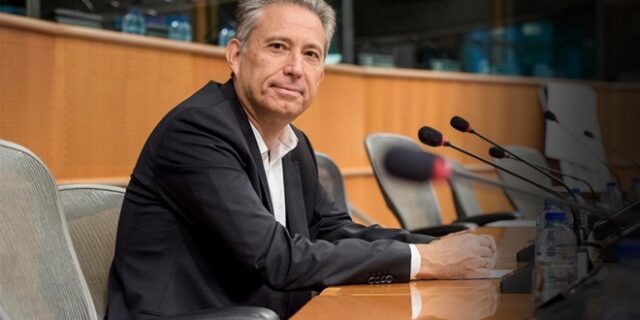 Χρυσόγονος: Έχω να δω τον Τσίπρα δύο χρόνια. Ενημερώνεται από τον Καρανίκα