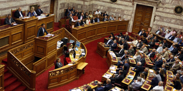 Ο Τάκης Θεοδωρικάκος βρίσκεται ξανά στο στόχαστρο του ΣΥΡΙΖΑ