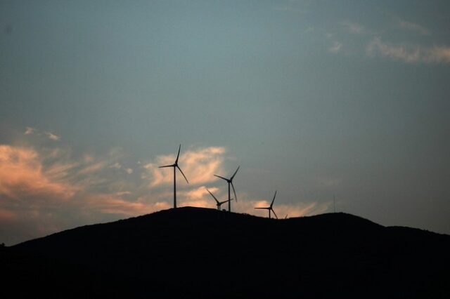 Χωρίς αύξηση του ρεύματος έκλεισαν οι εκκρεμότητες με τους θεσμούς