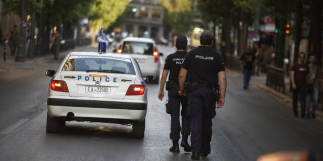 Υπεύθυνοι για τουλάχιστον 13 ληστείες σε όλο το λεκανοπέδιο οι ληστές που ταμπουρώθηκαν στο Κερατσίνι
