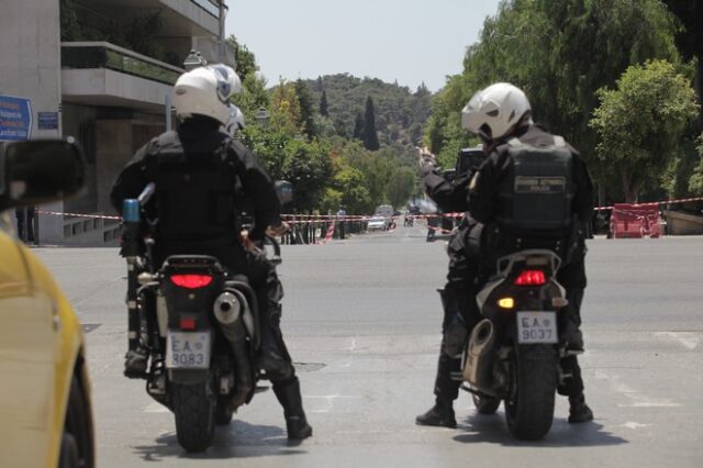 Συνελήφθη διακινητής μεταναστών στον Ασπρόπυργο ύστερα από κινηματογραφική καταδίωξη