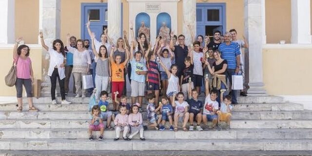 H AtoZGreek & τα πολυκαταστήματα attica στηρίζουν τα σχολεία του Καστελόριζου
