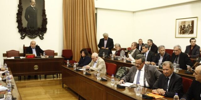 Εξω ο Κουφόπουλος