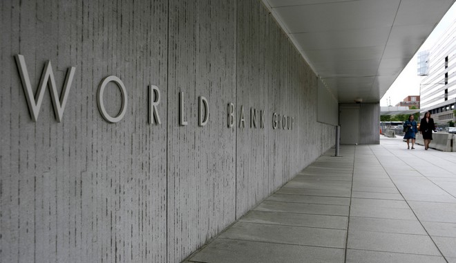 Αφορολόγητο στα 5.000 ευρώ και μείωση των φοροαπαλλαγών, ζητά η Παγκόσμια Τράπεζα