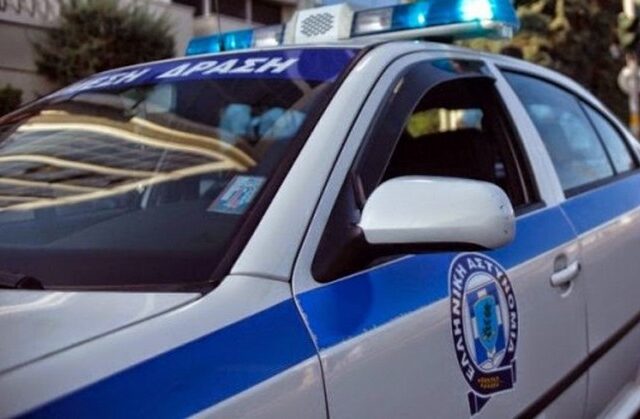 Θρίλερ με απανθρακωμένη που βρέθηκε στο αυτοκίνητό της στον Πειραιά