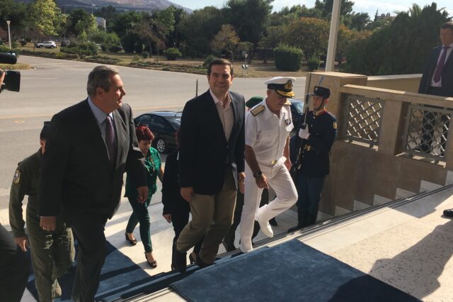 Στο Υπουργείο Εθνικής Άμυνας, ο Αλέξης Τσίπρας