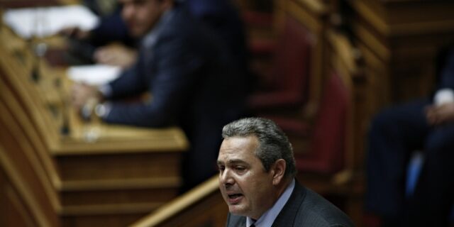 Άδειασμα στον Καμμένο
