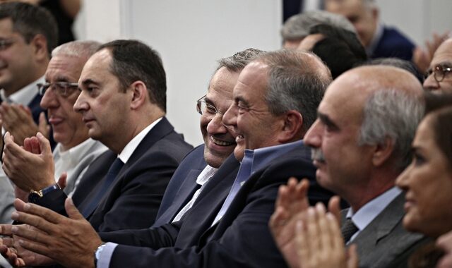 Τι ψιθύρισε ο Καραμανλής στο Σαμαρά
