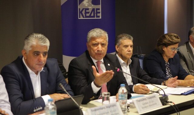 Ο Πατούλης ζητά να μπει κι εκείνος ως ΚΕΔΕ στην επιτροπή