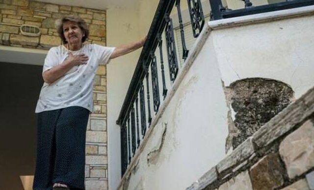 Έκλεψαν το κινητό της μητέρας του Τσίπρα