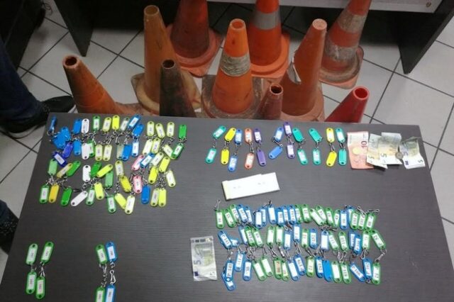 Συλλήψεις παρκαδόρων για παράνομες σταθμεύσεις έξω από νυχτερινά κέντρα