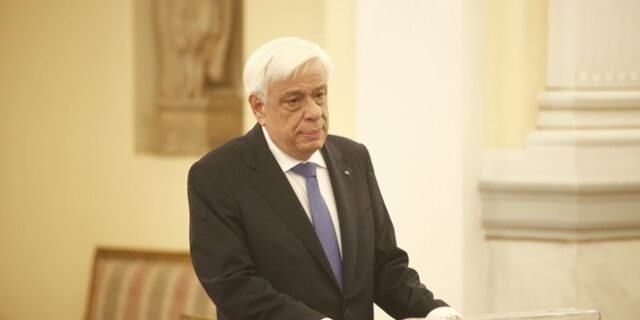 Ο Προκόπης Παυλόπουλος συνεχάρη την Άννα Κορακάκη