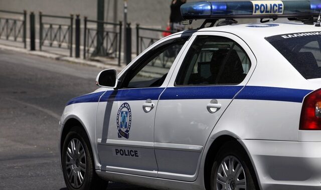 Ο ένας απασχολούσε τα θύματα και ο άλλος έμπαινε στα σπίτια κι έκλεβε