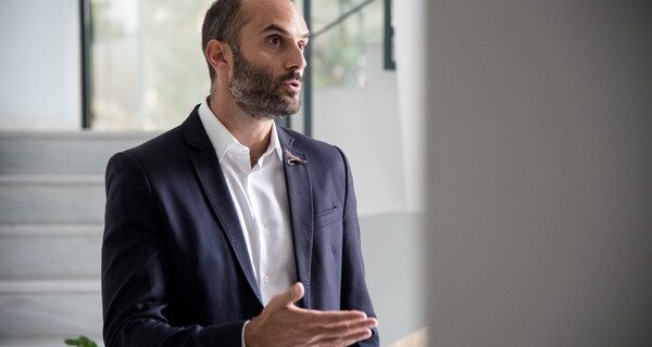Πρόεδρος της ReGreece: Προέχει το rebranding του Έλληνα και μετά της Ελλάδας