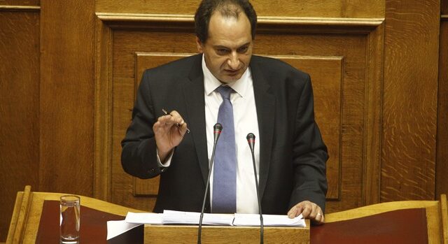 Στον εισαγγελέα διαφθοράς κατέθεσε δημοσιεύματα ο Χρήστος Σπίρτζης
