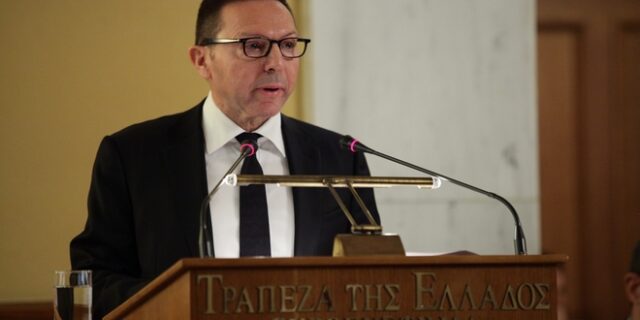 ‘Λευκό καπνό’ την 5η Δεκεμβρίου βλέπει ο Στουρνάρας