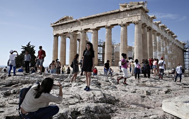 Στόχος για τον ελληνικό τουρισμό να ανέλθουν οι αφίξεις στα 35 εκατομμύρια