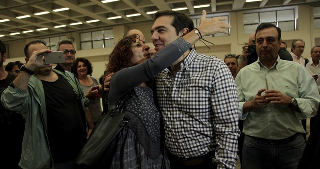 Με 93,54 επανεξελέγη πρόεδρος του ΣΥΡΙΖΑ ο Τσίπρας