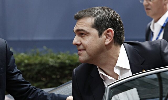 Στις Βρυξέλλες για αξιολόγηση και χρέος ο Τσίπρας