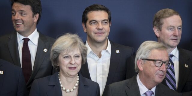 Χρέος, ανασχηματισμός και νέα επικοινωνιακή γραμμή